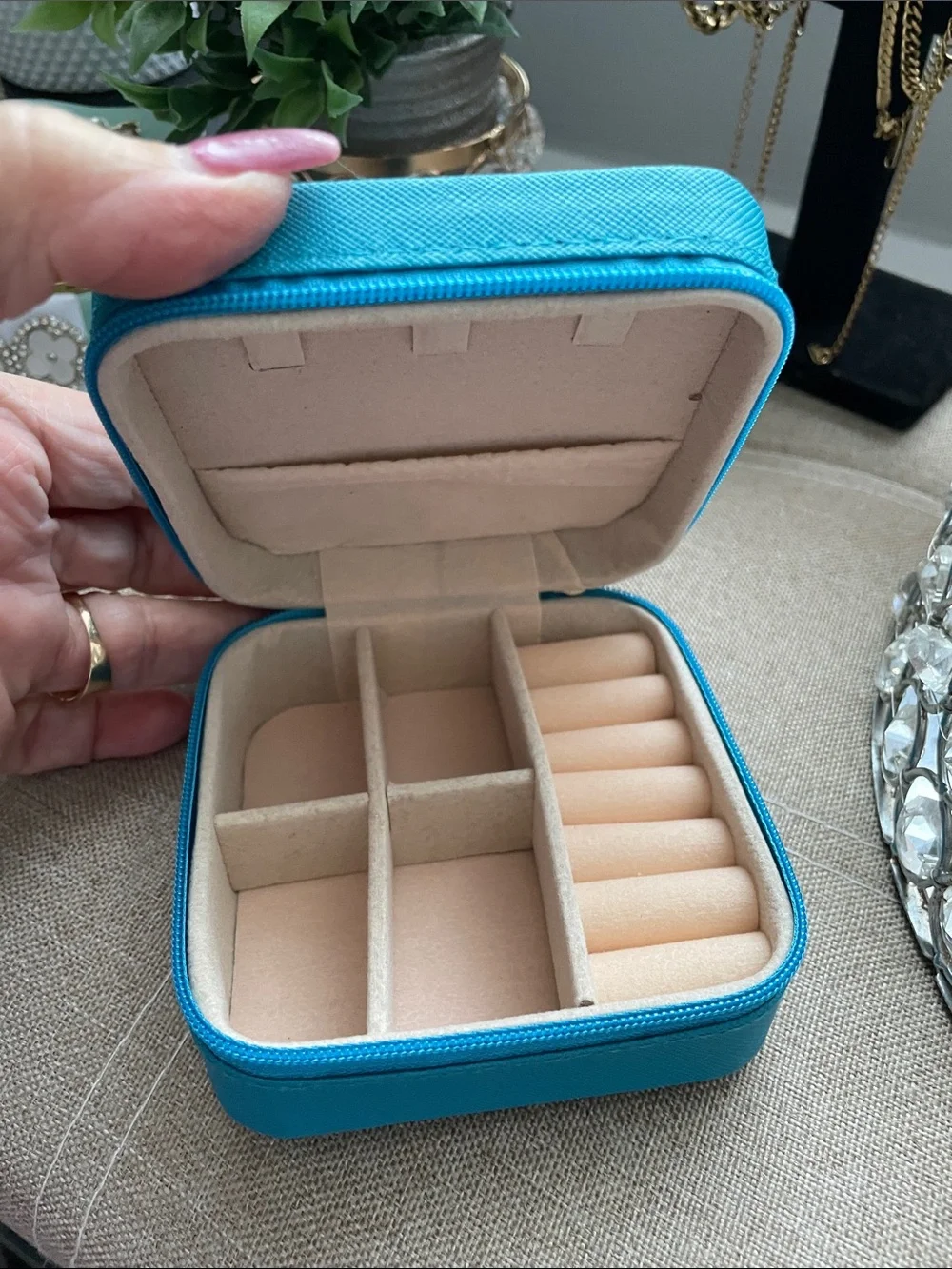 ✨Teal Jewelry Travel Case with Crystal Emblem✨NEW